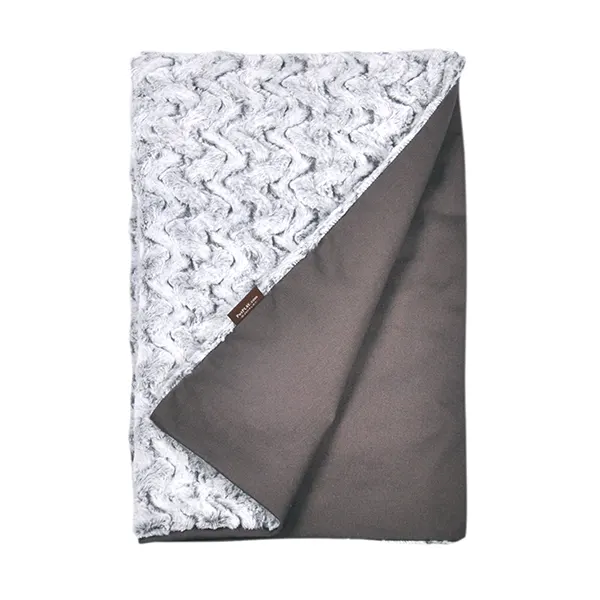 P.L.A.Y - כרבולית הגנה מפנקת - אפור האסקי LUXE THROW - SNUGGLE - HUSKY GRAY, תמונה 3